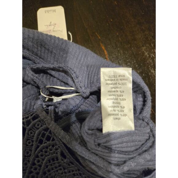 Mudd Crocheted Crop Top Strappy Boho Blue Medium NWT - Picture 5 of 9